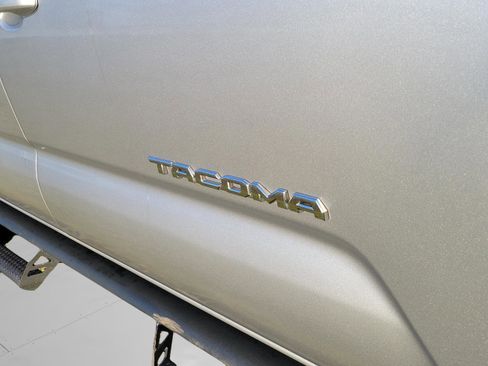 Used 2021 Toyota Tacoma SR5 image 11