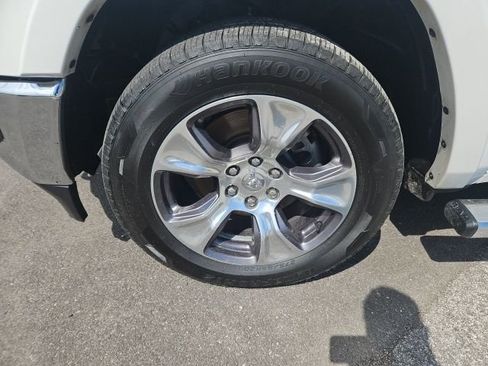 Used 2022 RAM 1500 Laramie AWD/4WD image 10