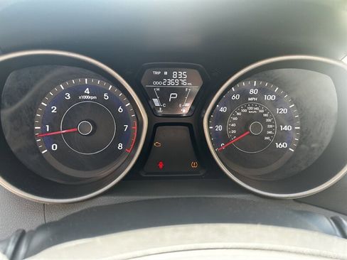 Used 2013 Hyundai Elantra Limited w/ Technology Pkg FWD image 18