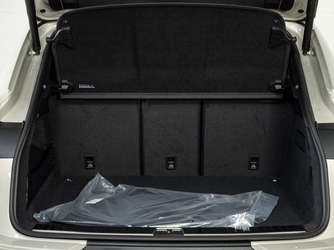 New 2026 Porsche Cayenne Coupe image 31