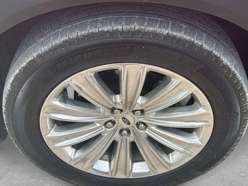 Used 2020 Ford Explorer Limited AWD/4WD image 10