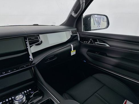 New 2026 Jeep Grand Wagoneer L Summit image 31