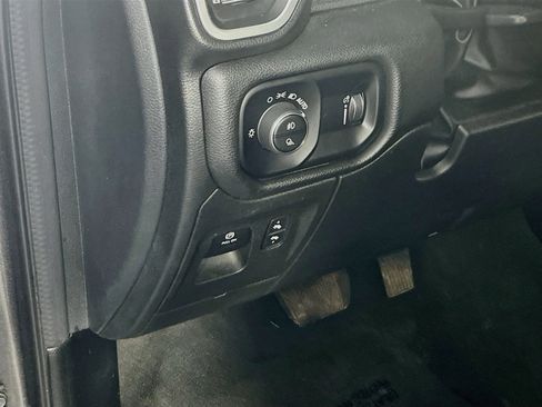 Used 2022 RAM 1500 Big Horn AWD/4WD image 10