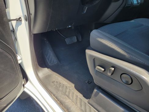 Used 2022 Chevrolet Silverado 1500 Custom image 26