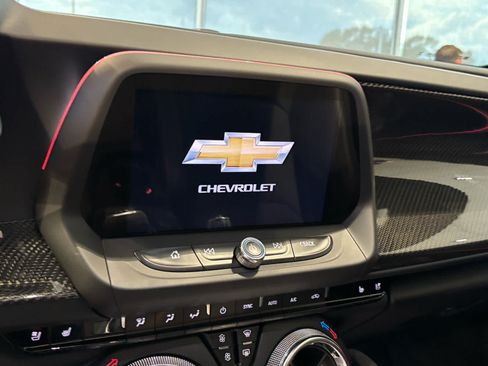Certified 2022 Chevrolet Camaro ZL1 RWD image 15