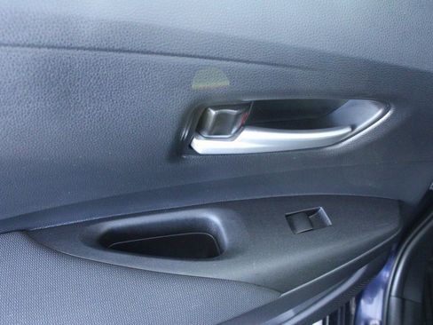 Certified 2021 Toyota Corolla LE image 44