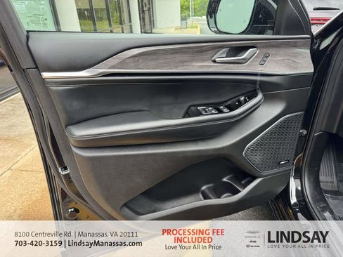 Used 2023 Jeep Grand Cherokee L Overland AWD/4WD image 17