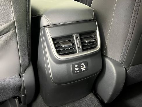 Used 2024 Subaru Outback Premium AWD/4WD image 26