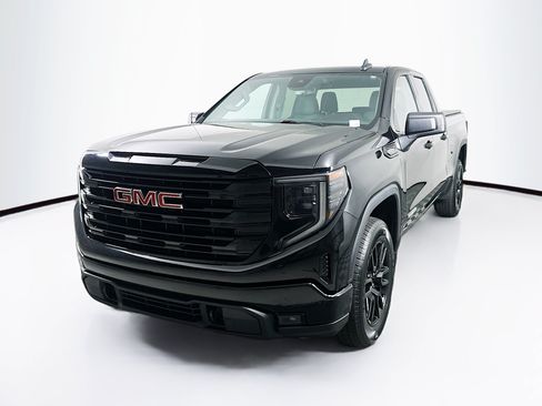 Used 2023 GMC Sierra 1500 Elevation AWD/4WD image 3