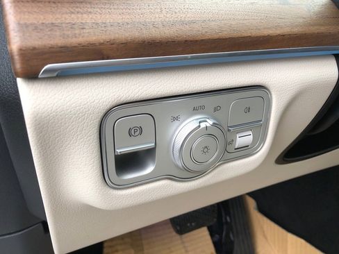 New 2026 Mercedes-Benz GLE 450 4MATIC image 14