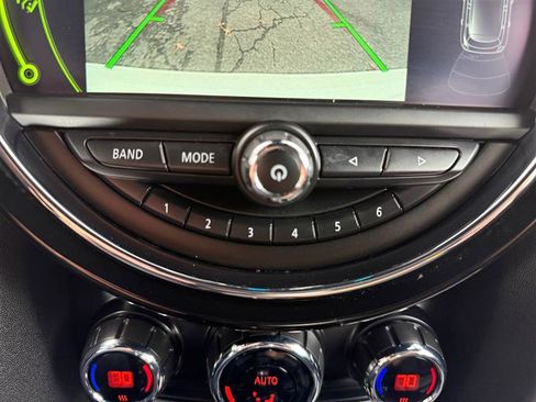 Used 2016 MINI Cooper S w/ Wired Package image 21
