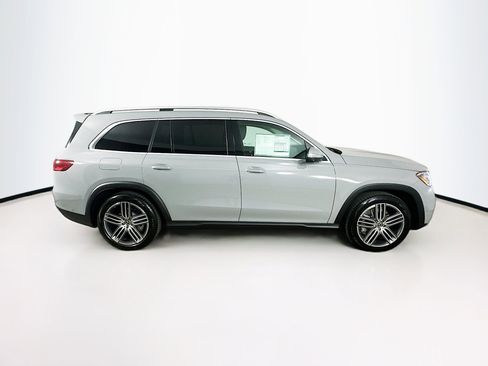 Used 2026 Mercedes-Benz GLS 450 4MATIC image 8