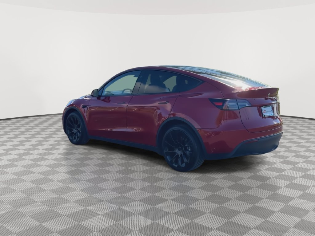 Used 2023 Tesla Model Y AWD image 6