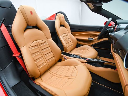 Certified 2021 Ferrari F8 Tributo image 16