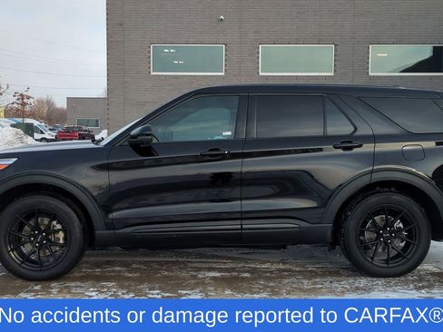 Used 2021 Ford Explorer ST w/ Premium Technology Package image 2