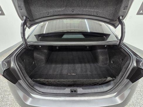 Used 2023 Nissan Altima 2.5 SV FWD image 15