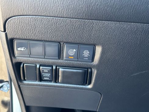 Used 2020 Nissan Armada SL w/ Premium Package image 20