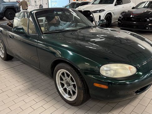 Used 1999 MAZDA MX-5 Miata image 9