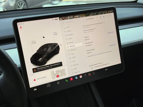 Used 2021 Tesla Model Y Long Range AWD/4WD image 47