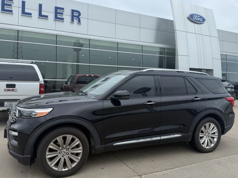 Used 2020 Ford Explorer Limited RWD image 3