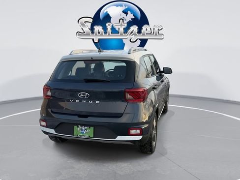 Used 2023 Hyundai Venue Limited w/ Cargo Package image 8