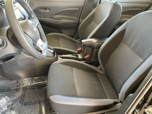 Used 2025 Nissan Versa SV image 24