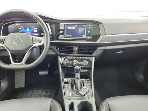 Used 2024 Volkswagen Jetta SE FWD image 34