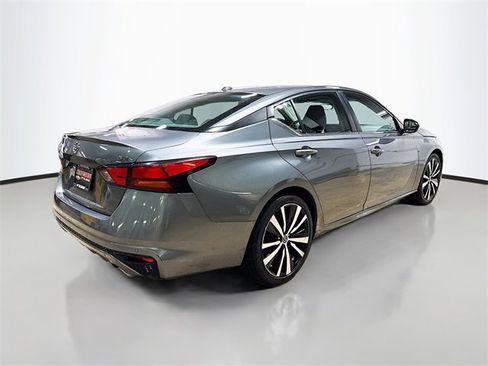 Used 2021 Nissan Altima 2.5 SR image 7