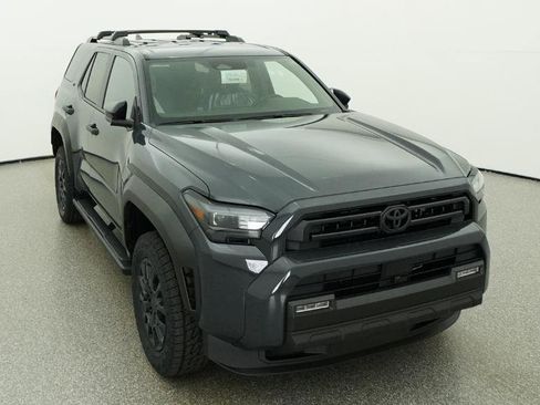 New 2026 Toyota 4Runner SR5 AWD/4WD image 5