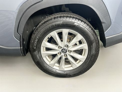 Used 2022 Toyota Corolla Cross LE FWD image 11