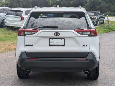 Used 2023 Toyota RAV4 XLE w/ Convenience Package FWD image 5