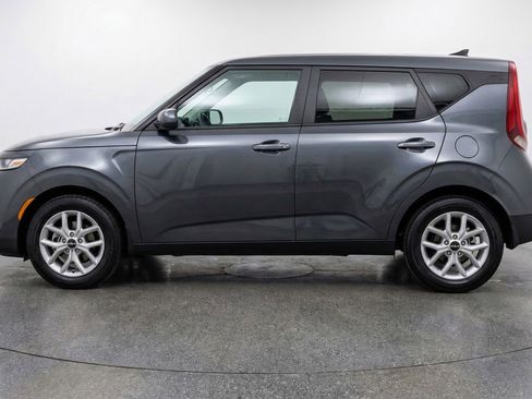 Used 2025 Kia Soul LX w/ LX Technology Package FWD image 5