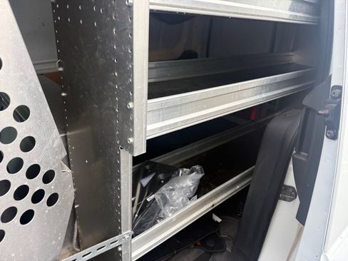 Used 2016 Ford Transit Connect XLT image 11