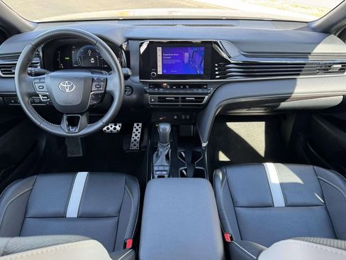 Certified 2025 Toyota Camry SE image 2