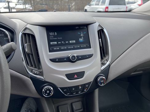 Used 2018 Chevrolet Cruze LS w/ LS Fleet Convenience Package image 16