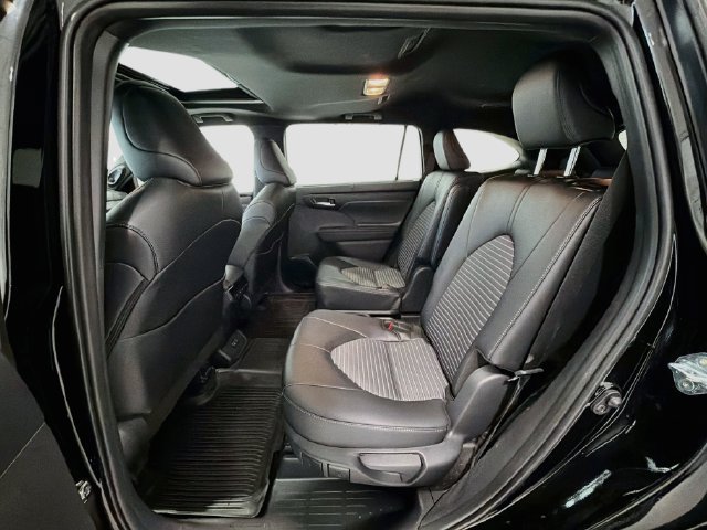 Certified 2026 Toyota Highlander XSE AWD/4WD image 20