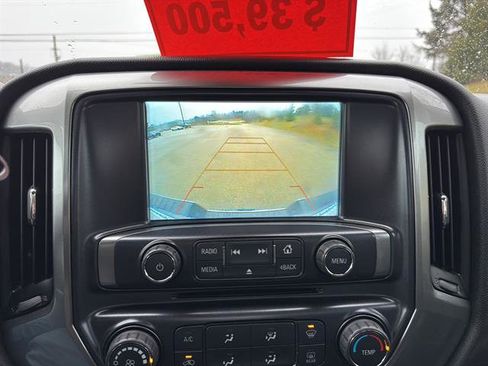 Used 2018 Chevrolet Silverado 1500 LT w/ LT Convenience Package image 20