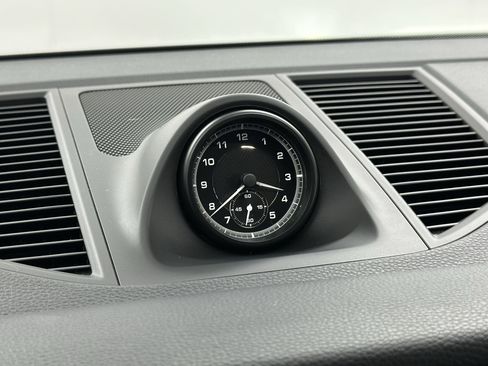 Certified 2025 Porsche Macan image 52