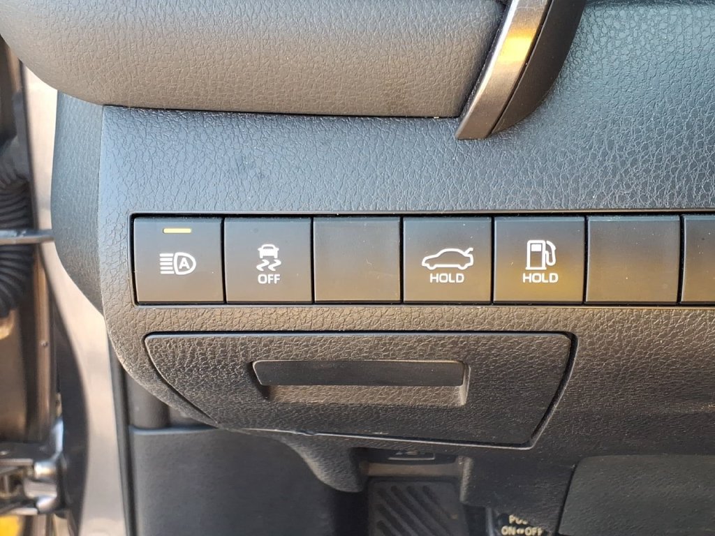 Used 2024 Toyota Camry SE w/ Convenience Package FWD image 13