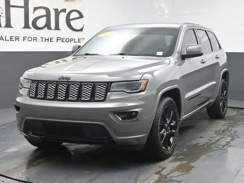 Used 2021 Jeep Grand Cherokee Laredo AWD/4WD image 7