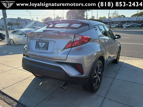 Used 2018 Toyota C-HR XLE image 7