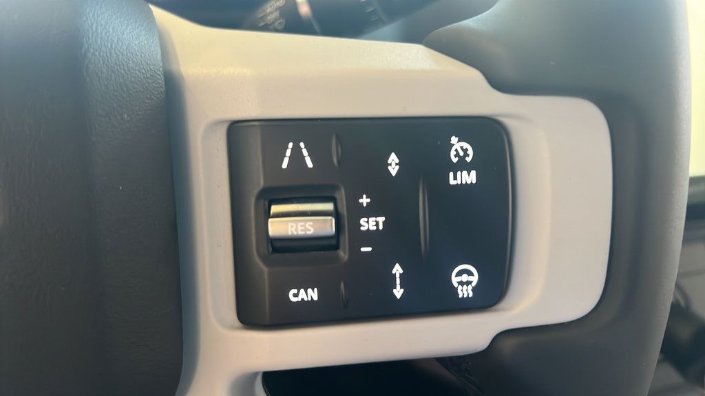 New 2026 Land Rover Defender 110 S AWD/4WD image 31