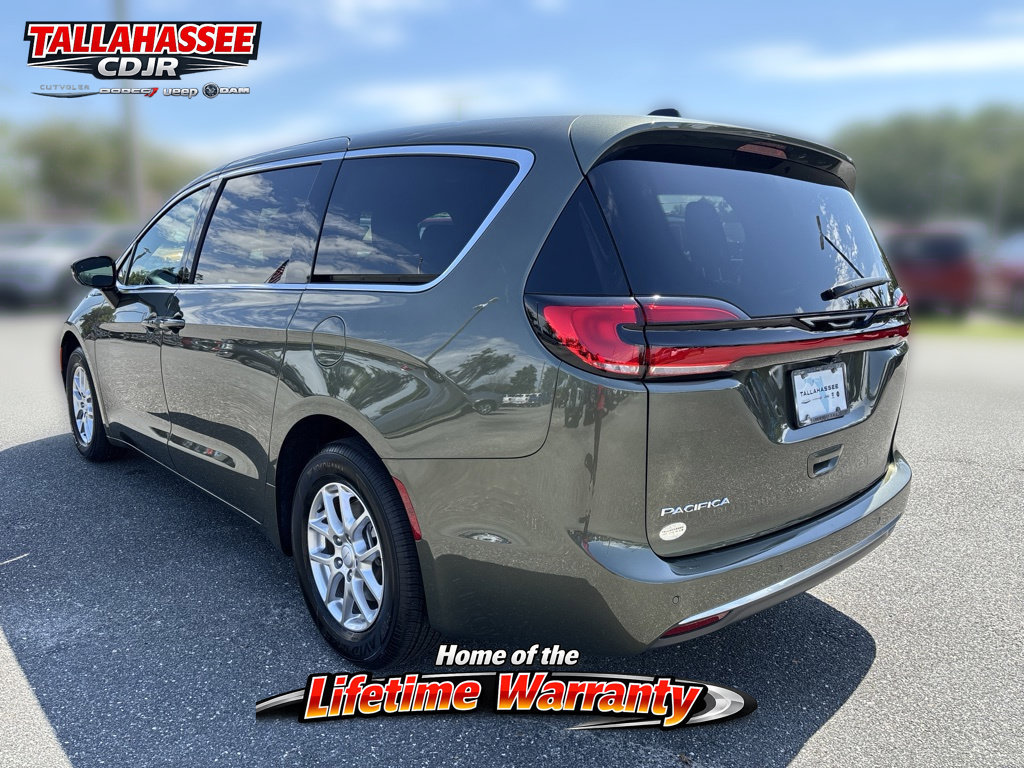 New 2027 Chrysler Pacifica Select FWD image 7
