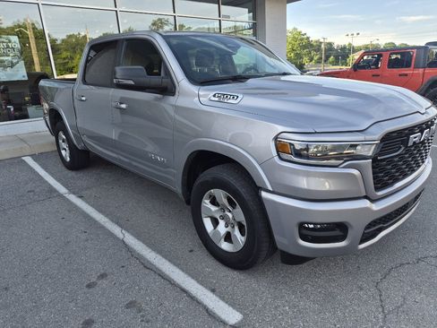 Used 2025 RAM 1500 Big Horn AWD/4WD image 1