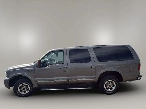 Used 2005 Ford Excursion Limited AWD/4WD image 4