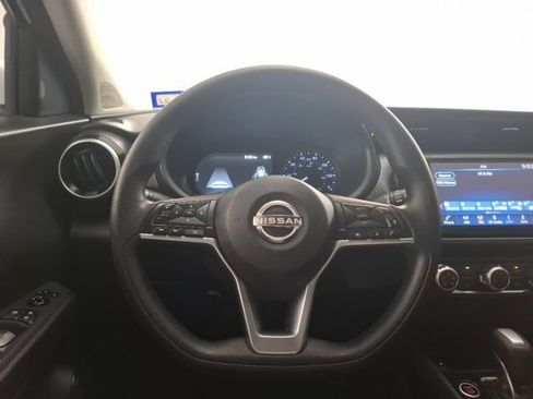 Used 2023 Nissan Kicks SV FWD image 16