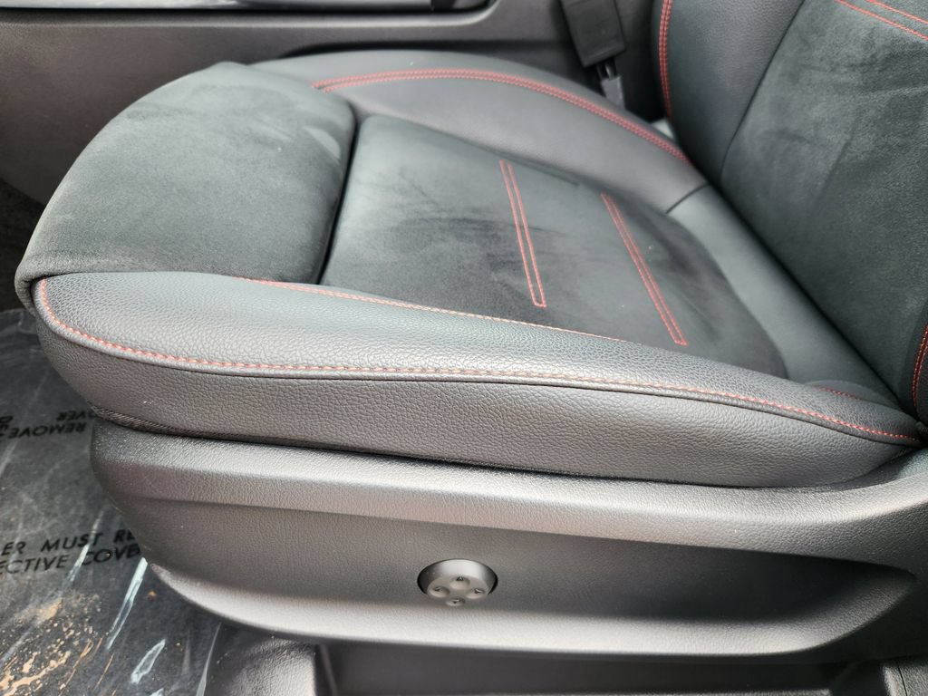 Certified 2025 Mercedes-Benz GLA 250 4MATIC image 44