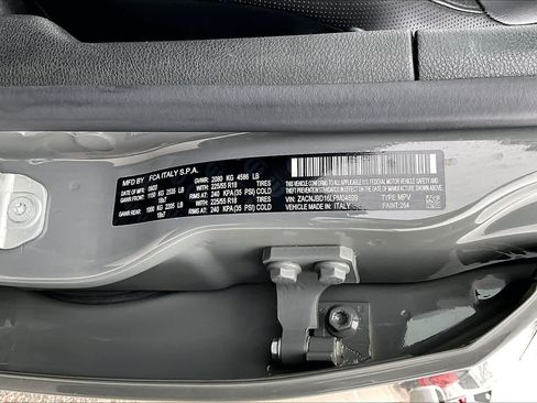 Used 2020 Jeep Renegade Limited w/ Advanced Technology Group image 36