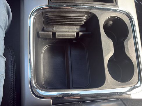 Used 2018 RAM 1500 Laramie w/ Convenience Group AWD/4WD image 20