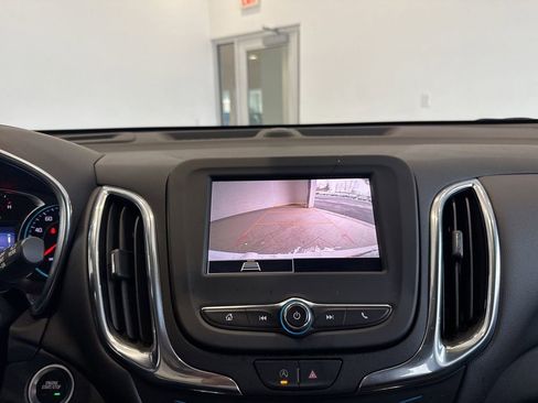 Used 2022 Chevrolet Equinox LT image 23